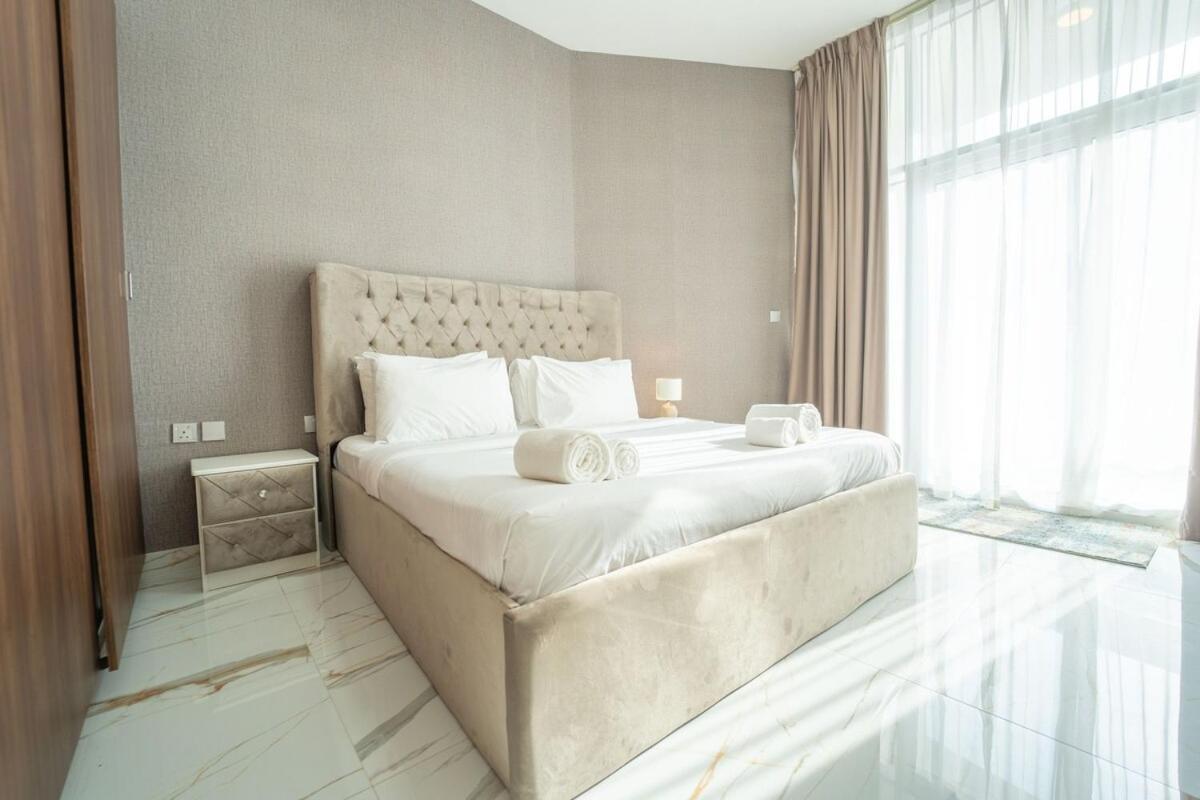Aws Holiday Homes - Luxurious 2Br In Business Bay ดูไบ ภายนอก รูปภาพ