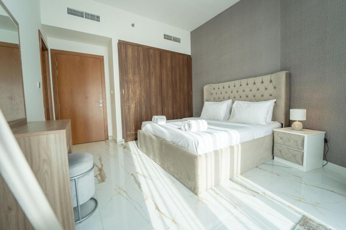 Aws Holiday Homes - Luxurious 2Br In Business Bay ดูไบ ภายนอก รูปภาพ