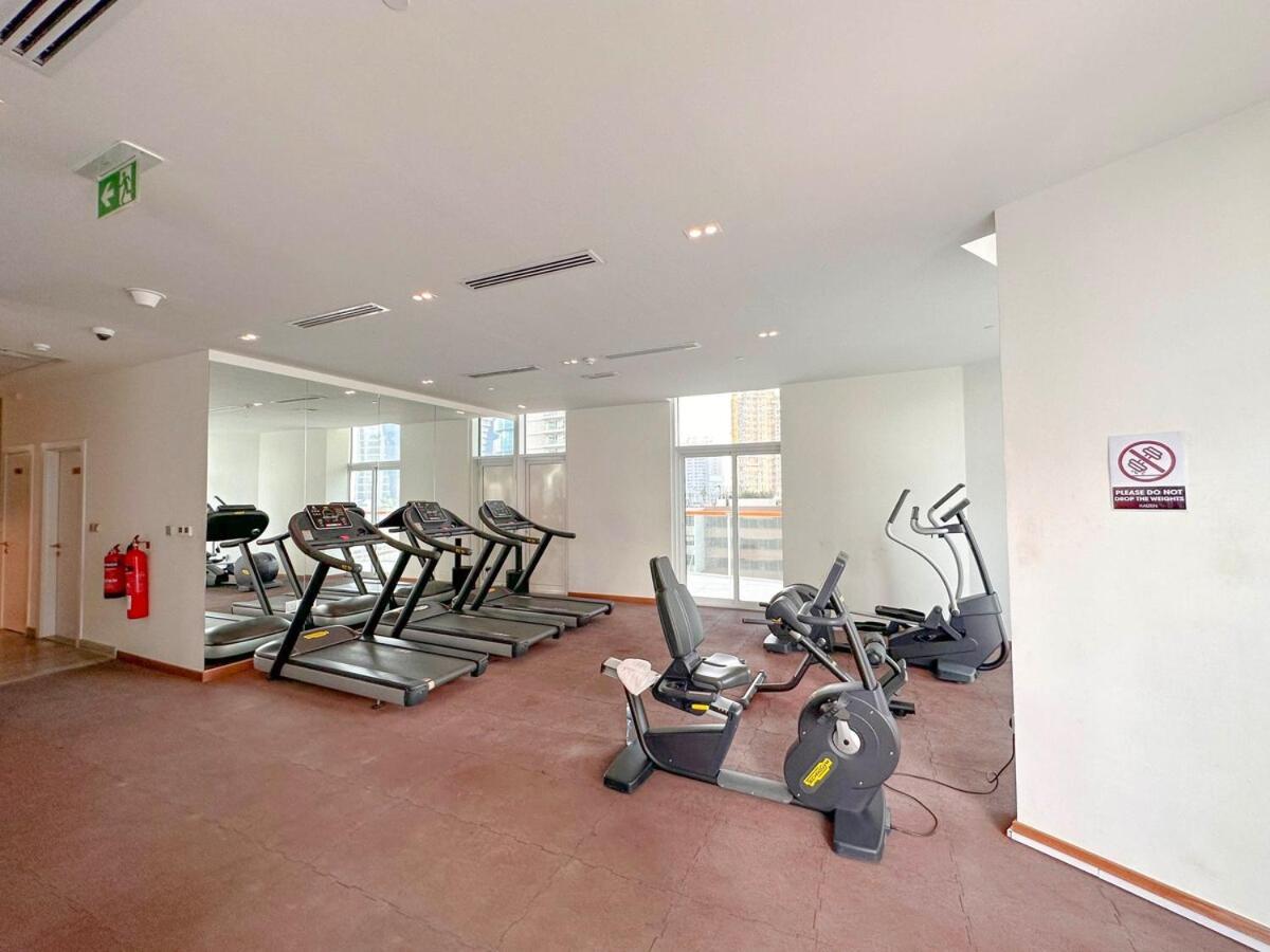 Aws Holiday Homes - Luxurious 2Br In Business Bay ดูไบ ภายนอก รูปภาพ