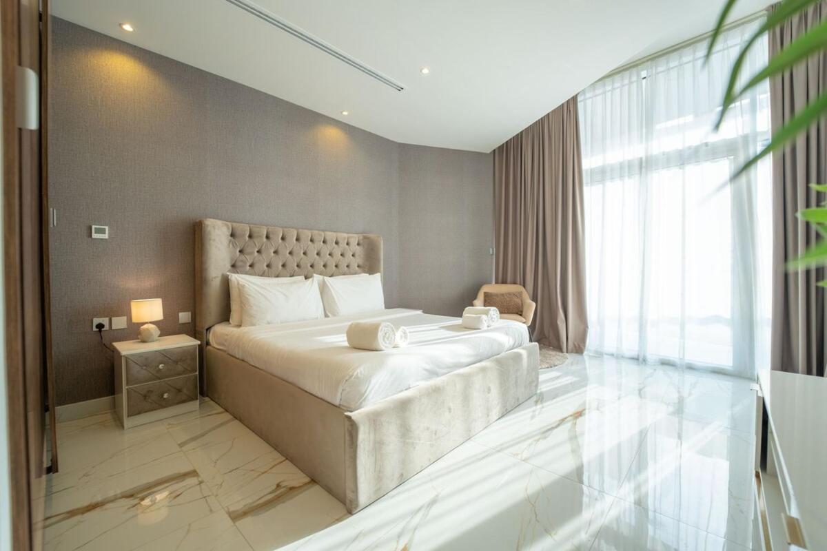 Aws Holiday Homes - Luxurious 2Br In Business Bay ดูไบ ภายนอก รูปภาพ